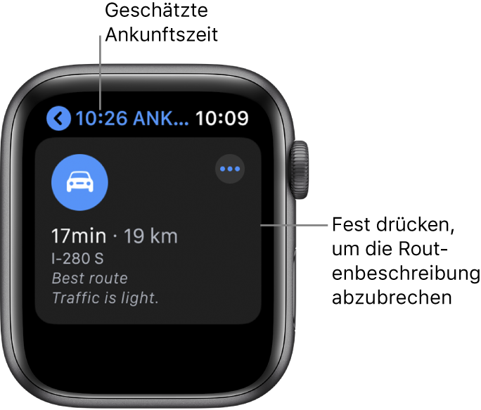 Die App „Karten“ zeigt die geschätzte Ankunftszeit oben links, die Adresse darunter, die Minuten bis zur Ankunft am Ziel, die Routenlänge sowie den Hinweis: „Wenig Verkehr“. Eine Legende mit dem Text: „Kräftig drücken, um Route zu beenden“ weist auf den Bildschirm.